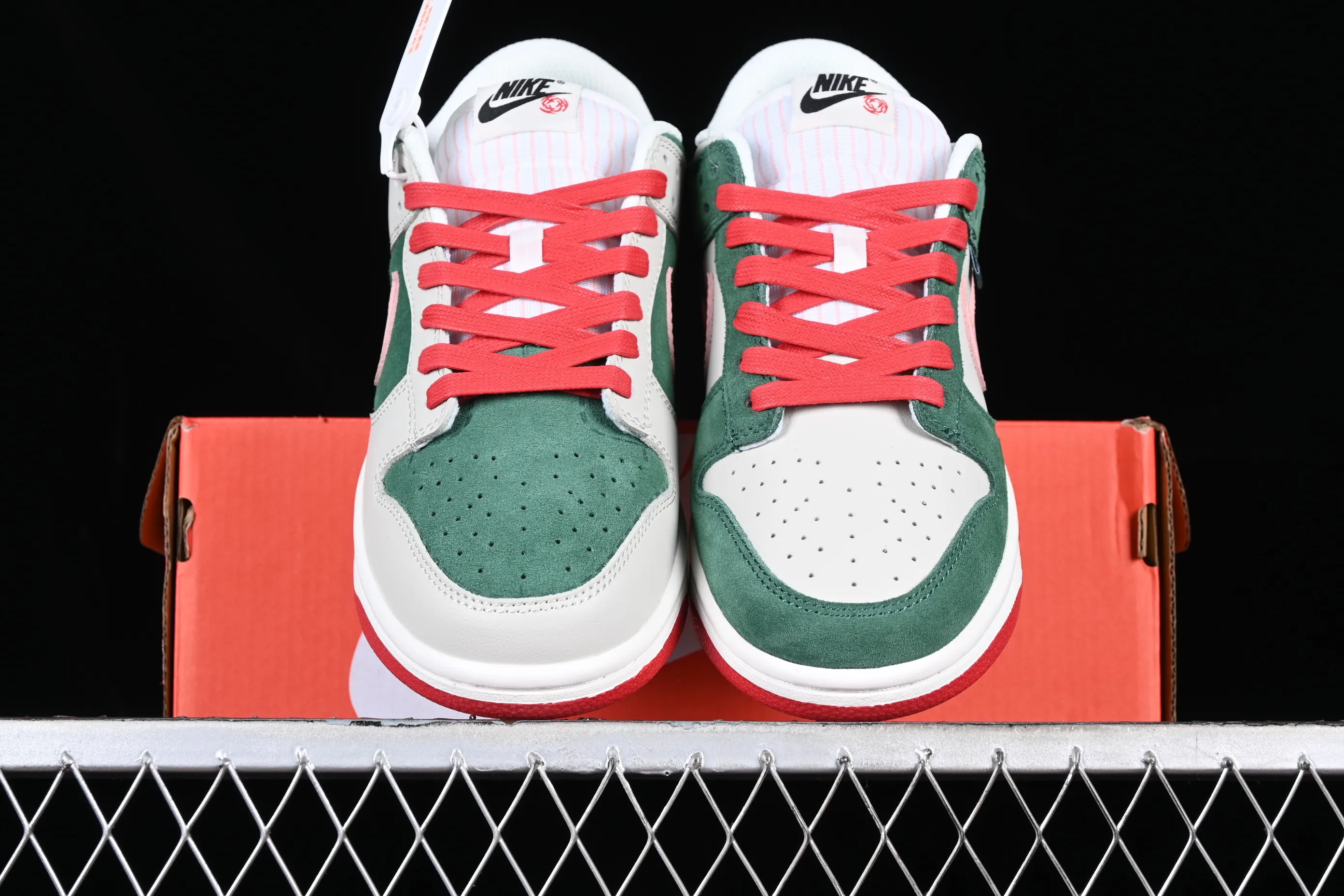 All categories Nk SB Dunk series Nk SB Dunk Low low-top sneakers F version Nk Dunk Low "All Petals United" Sonorous Rose SB low-top casual sneakers FN8923-061